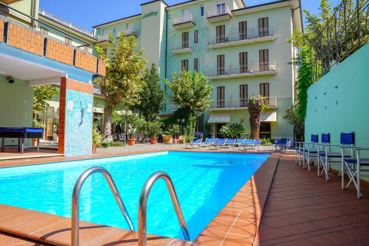 Hg Hotel Cappelli Montecatini Terme Exterior photo