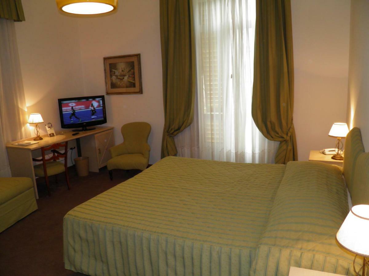 Hg Hotel Cappelli Montecatini Terme Exterior photo